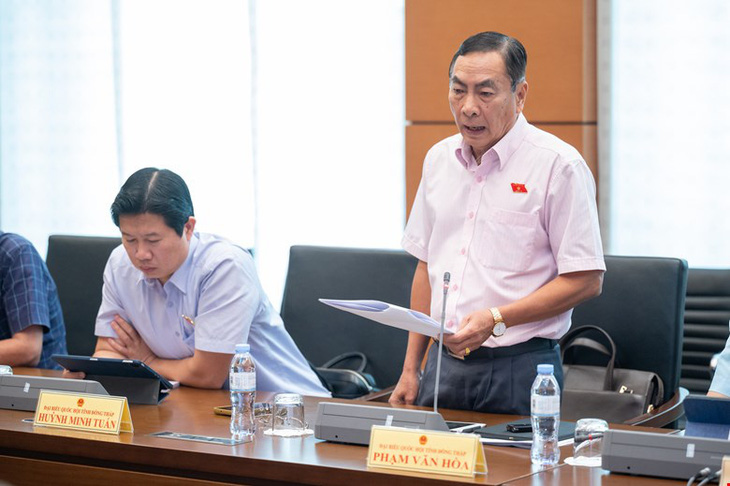 Đại biểu Phạm Văn Hòa phát biểu về dự thảo Luật Di sản văn hóa - Ảnh: Quochoi.vn