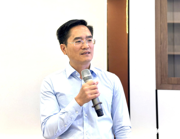 Ông Trần Quang Lâm - giám đốc Sở Giao thông vận tải TP.HCM, trao đổi về tình hình triển khai dự án hạ tầng, chính sách giao thông ở TP.HCM - Ảnh: THU DUNG