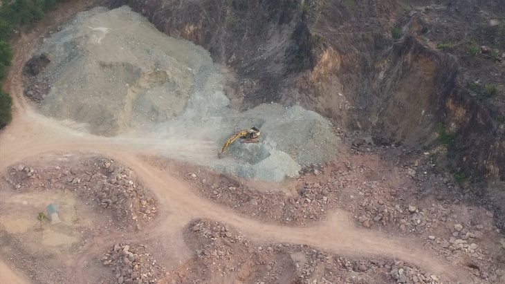 Nhiều mỏ đất làm vật liệu san lấp ở Thừa Thiên Huế xảy ra sai phạm trong quá trình hoạt động - Ảnh: MINH NGỌC