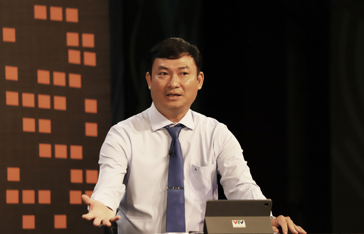 Ông Võ Xuân Tân, phó giám đốc Sở Nông nghiệp và Phát triển nông thôn tỉnh Hậu Giang, tại buổi đối thoại - Ảnh: CHÍ QUỐC