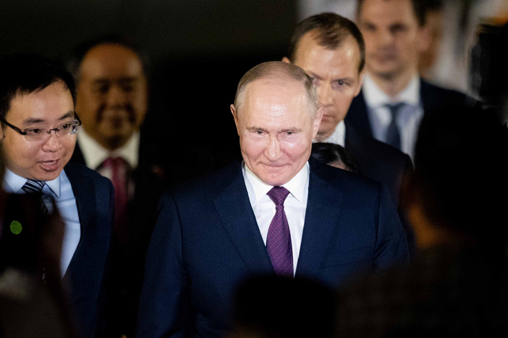 Tổng thống Nga Vladimir Putin đã đặt chân xuống sân bay quốc tế Nội Bài (Hà Nội) lúc 2h sáng 20-6 - Ảnh: NGUYỄN KHÁNH