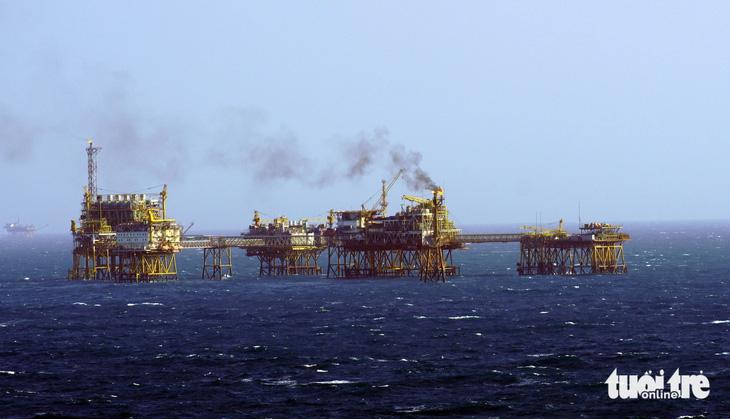 Cụm giàn khai thác dầu khí của Liên doanh Việt - Nga Vietsovpetro trên thềm lục địa phía Nam - Ảnh: Đ.H.