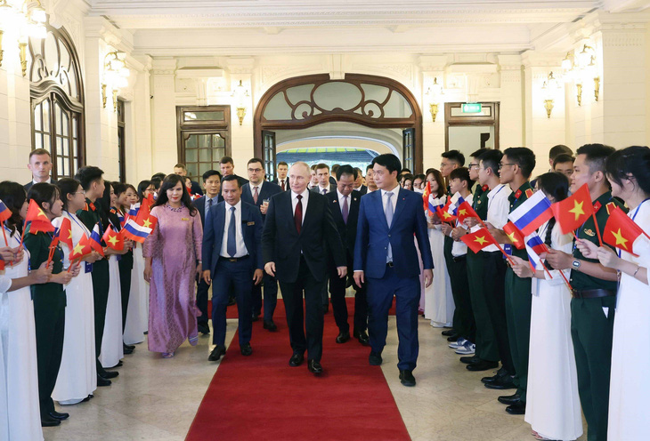 Tổng thống Putin đến dự buổi gặp gỡ lãnh đạo Hội hữu nghị Việt - Nga và các thế hệ cựu sinh viên Việt Nam học tại Nga - Ảnh: TTXVN