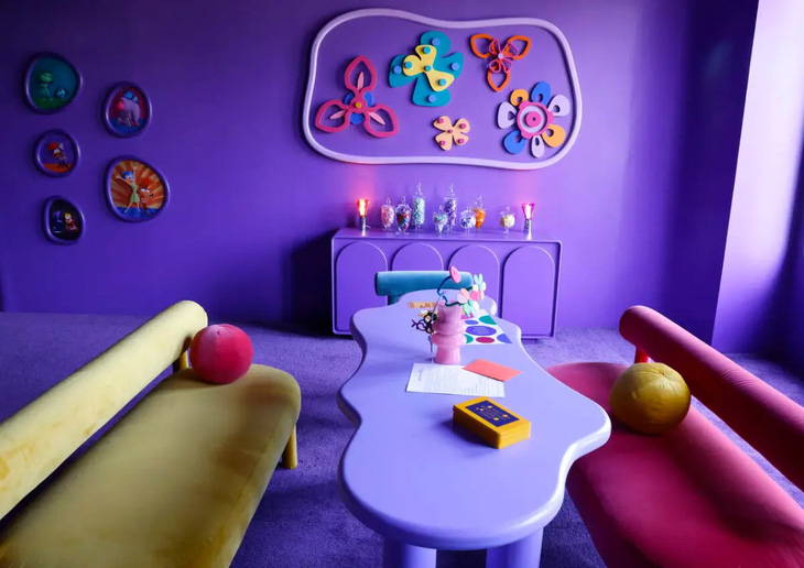 Airbnb hợp tác với Disney ra mắt các căn phòng chủ đề Inside Out 2- Ảnh 3.