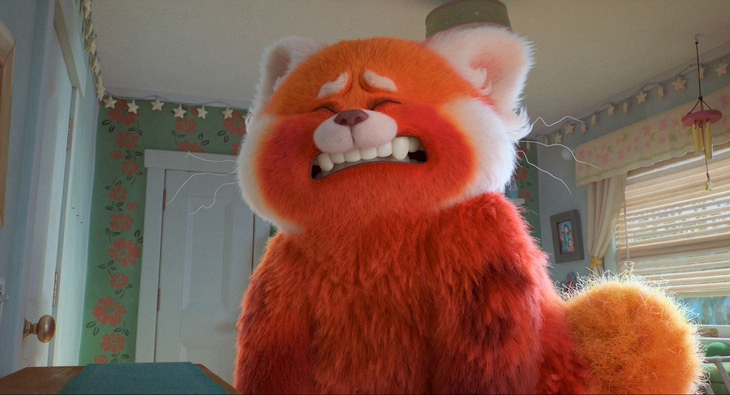 Turning Red nói về tình mẫu tử trong một gia đình đậm bản sắc Á Đông, với cơn thịnh nộ của tuổi dậy thì trong hình hài của một con gấu đỏ - Ảnh: Pixar
