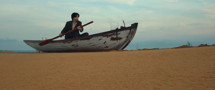 Đen lại gây tò mò với teaser chèo thuyền trên… cát- Ảnh 5.