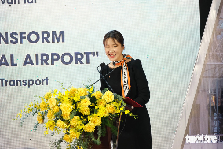 Bà Baek Jinju (đại diện Hãng hàng không Jeju) cho biết cộng đồng kinh doanh du lịch quốc tế tại Đà Lạt rất mừng với sự kiện sân bay Liên Khương trở thành sân bay quốc tế - Ảnh: M.V