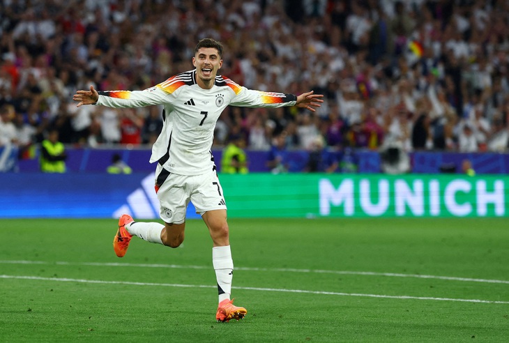 Tuyển Đức đã sớm có vé đi tiếp nhưng khó buông xuôi trước Thụy Sĩ - Ảnh: REUTERS