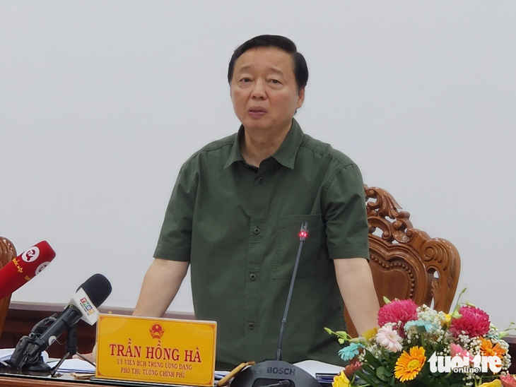 Phó thủ tướng Chính phủ Trần Hồng Hà phát biểu tại buổi làm việc - Ảnh: HOÀI THƯƠNG