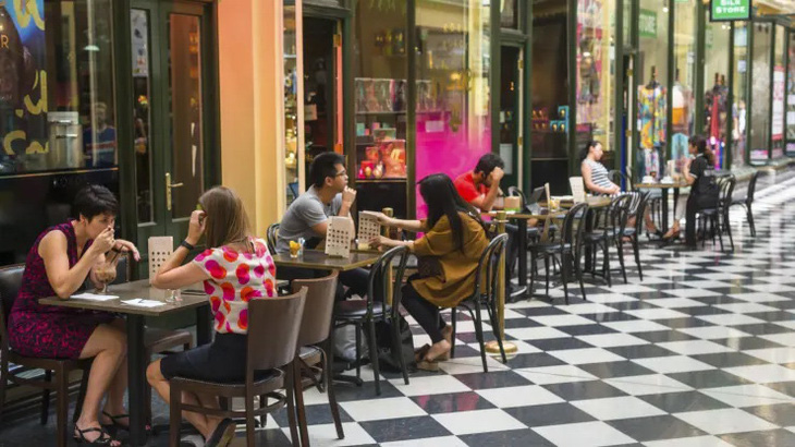 Một quán cà phê ở khu Royal Arcade, Trung tâm mua sắm phố Brooke, Melbourne, Úc - Ảnh: CNBC