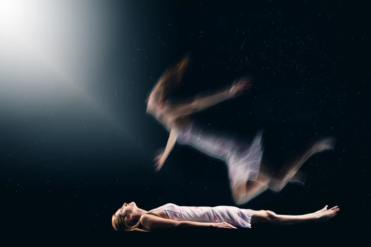 Trải nghiệm ngoài cơ thể (OBE) hay còn được gọi là xuất hồn - Ảnh minh họa: Getty Images