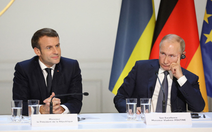 Tổng thống Pháp tuyên bố sẵn sàng đối thoại với ông Putin