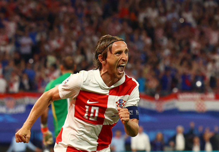 Luka Modric trở thành cầu thủ lớn tuổi nhất ghi bàn trong lịch sử Euro - Ảnh: REUTERS