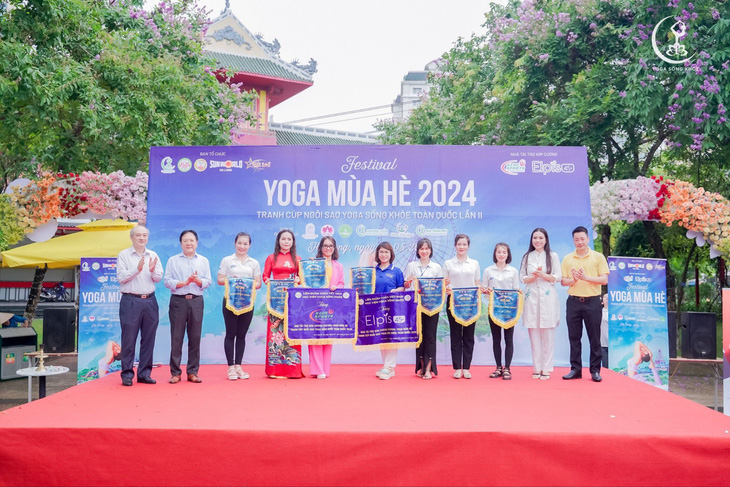 Gần 2.000 người tham gia Festival Yoga mùa hè 2024 lần II- Ảnh 3.