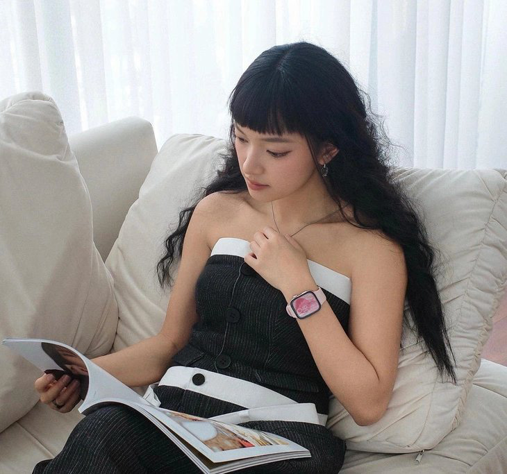 Fashionista Châu Bùi trình báo công an vụ việc cô bị quay lén - Ảnh: Facebook nhân vật