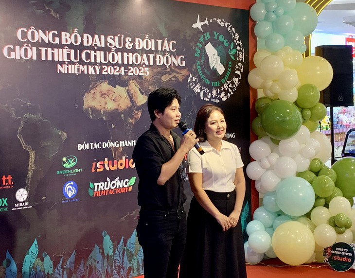 Nhạc sĩ Nguyễn Văn Chung ủng hộ dự án và cho phép sử dụng các ca khúc thiếu nhi của anh - Ảnh: HOÀI PHƯƠNG