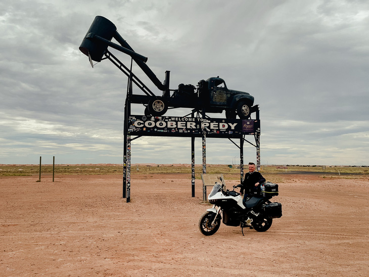 Một mình lái xe máy điện vòng quanh thế giới: 42.000km chưa từng hết pin, không cần đội hỗ trợ- Ảnh 7.