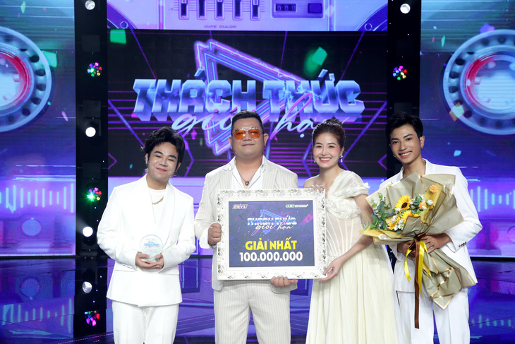Giải nhất Thách thức giới hạn mùa đầu tiên thuộc đội producer Tuấn Mario với phần thưởng 100 triệu đồng.
