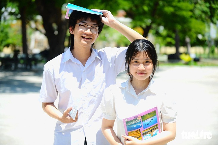 Thí sinh thi tốt nghiệp tại Bình Định - Ảnh: LÂM THIÊN