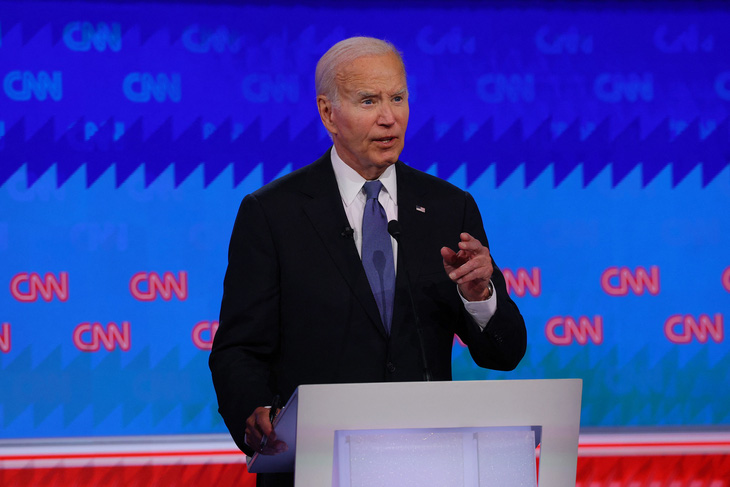 Ông Biden chỉ trích đối thủ về nhiều vấn đề lớn - Ảnh: REUTERS