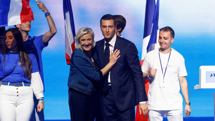 Bà Le Pen và ông Bardella. Ảnh: Sky News