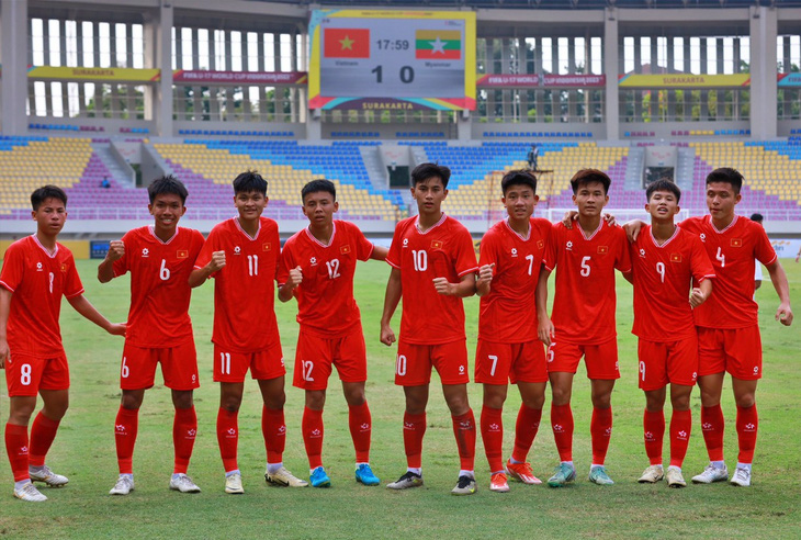 U16 Việt Nam ăn mừng bàn mở tỉ số - Ảnh: VFF