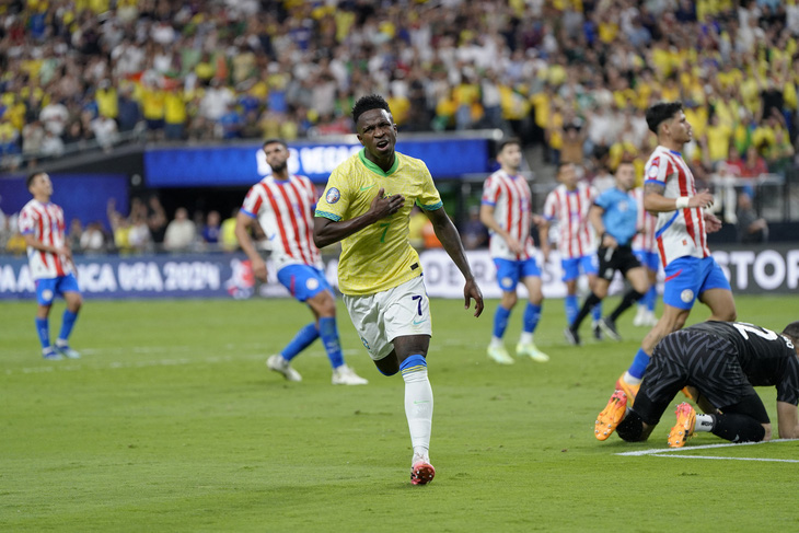 Vinicius đã tỏa sáng giúp Brazil giành chiến thắng đầu tiên - Ảnh: Reuters
