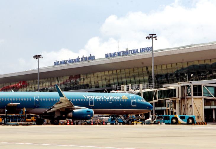 Đà Nẵng có nhiều lợi thế với sân bay quốc tế có thể phát triển mạnh về thương mại điện tử - Ảnh: TRƯỜNG TRUNG