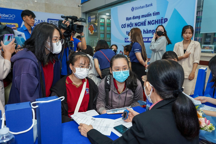 Trường đại học bắt tay doanh nghiệp tạo việc làm cho sinh viên- Ảnh 2.