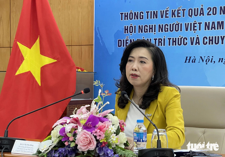 Bà Lê Thị Thu Hằng - thứ trưởng Bộ Ngoại giao, chủ nhiệm Ủy ban Nhà nước về người Việt Nam ở nước ngoài - chủ trì buổi gặp gỡ báo chí ngày 3-6 - Ảnh: THANH HIỀN