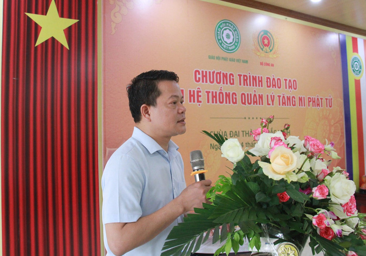 Đại tá Vũ Văn Tấn phát biểu tại chương trình - Ảnh: QUỲNH HƯƠNG