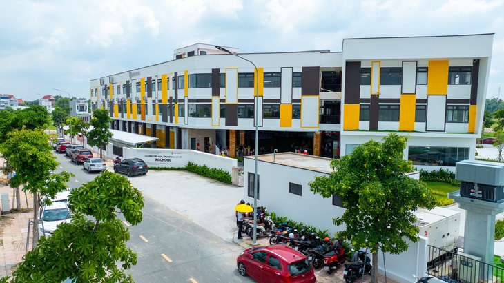 Trường INschool Bến Cát tọa lạc tại khu đô thị Mega City, trong thành phố Bến Cát, tỉnh Bình Dương