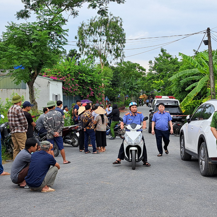 Hiện trường nơi phát hiện ba người trong một nhà tại xã Trung An, huyện Vũ Thư, tỉnh Thái Bình chết bất thường - Ảnh: KHÁNH LINH