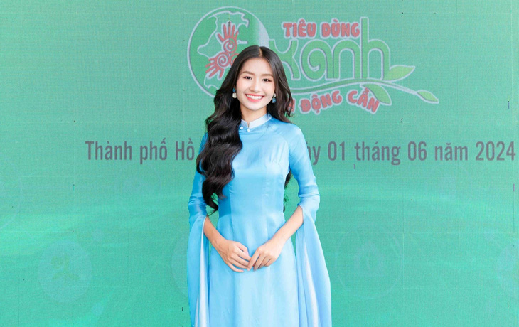 Hoa hậu Nguyễn Thanh Hà tham gia các hoạt động hướng đến bảo vệ môi trường - Ảnh: NVCC
