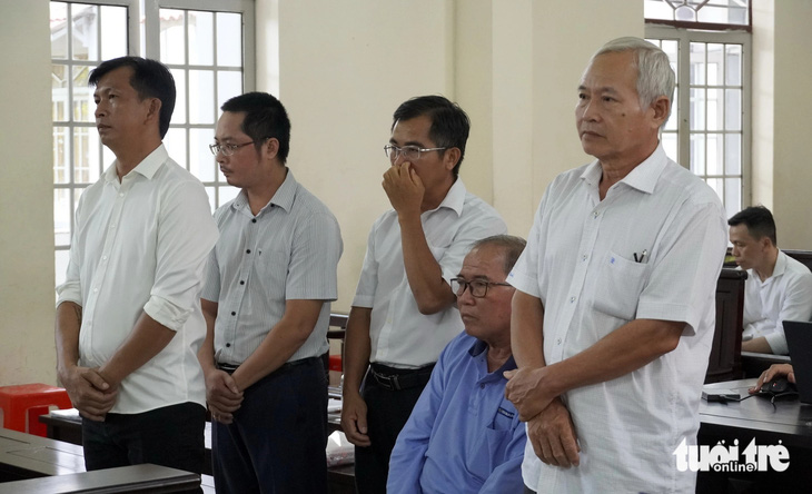 Các bị cáo tại Tòa án nhân dân tỉnh Bà Rịa - Vũng Tàu - Ảnh: ĐÔNG HÀ