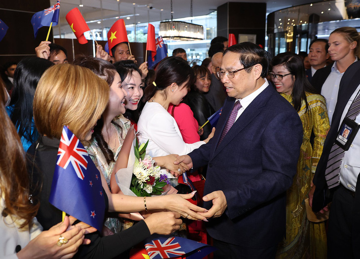 Thủ tướng Phạm Minh Chính và phu nhân gặp gỡ kiều bào tại New Zealand trong chuyến thăm vào tháng 3-2024 - Ảnh: VGP