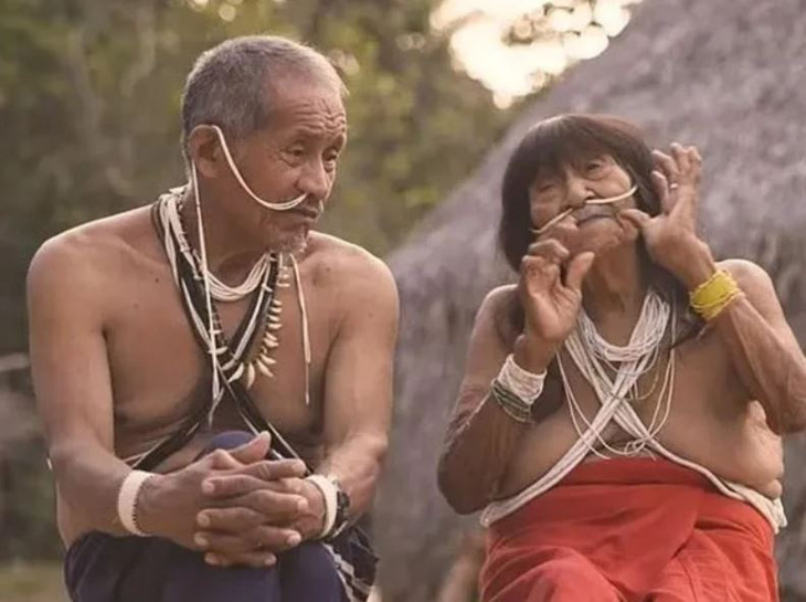 Người lớn tuổi trong bộ tộc Marubo 