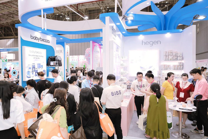 Gian hàng TNCL nhận được nhiều sự quan tâm tại VietBaby Fair 2024- Ảnh 1.