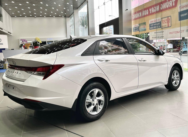 Tin tức giá xe: Hyundai Elantra xả hàng tồn chỉ từ 534 triệu, rẻ hơn cả Accent- Ảnh 3.