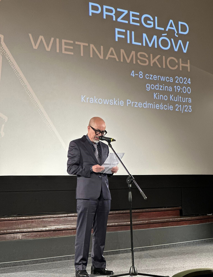 Cục trưởng Cục Điện ảnh Vi Kiến Thành phát biểu tại lễ khai mạc Tuần phim Việt Nam tại Ba Lan - Ảnh: Cục Điện ảnh