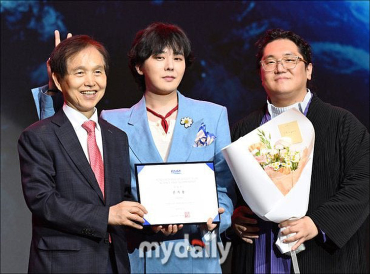 G-Dragon đảm nhận vai trò giảng viên đặc biệt của Viện Khoa học và Công nghệ tiên tiến Hàn Quốc - Ảnh: MyDaily