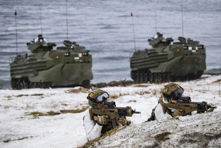 Lực lượng Ý tham gia diễn tập đổ bộ ở Na Uy trong cuộc tập trận Steadfast Defender của NATO vào tháng 3-2024 - Ảnh: AFP