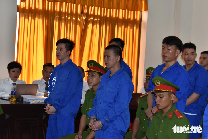 Viện kiểm sát nhân dân cấp cao tại TP.HCM bác đơn xin giảm nhẹ hình phạt đối với Nguyễn Văn Thái (bìa trái, hàng đầu) - Ảnh: BỬU ĐẤU