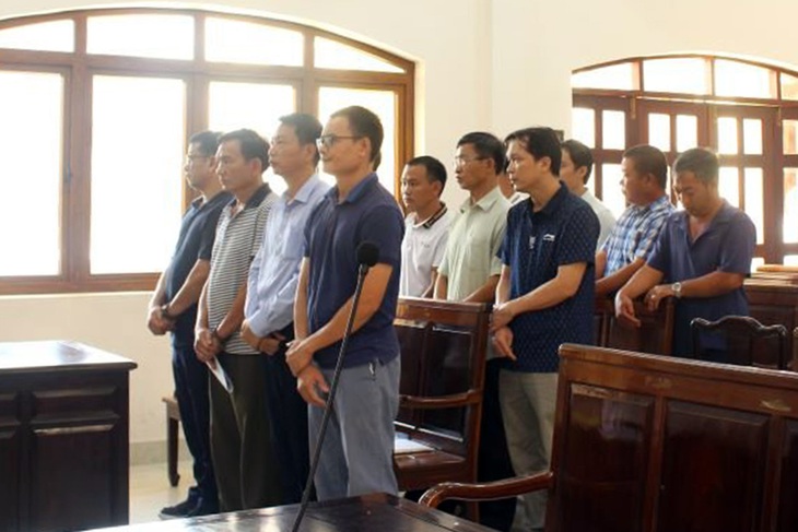 Nhận hối lộ hơn 120 triệu đồng, cựu giám đốc Trung tâm đăng kiểm xe cơ giới 60.05D hầu tòa - Ảnh: A.B.
