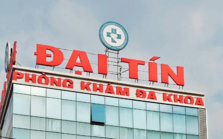 Bị đình chỉ vì hoạt động 