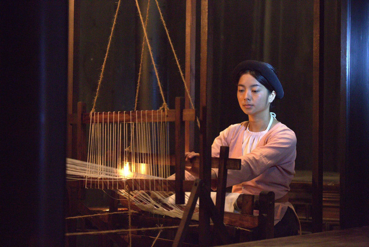 Diễn viên trẻ Ngô Lệ Quyên trong vai bà Hoàng Thị Loan, thân mẫu của Bác Hồ, trong bộ phim Vầng trăng thơ ấu - Ảnh: ĐPCC