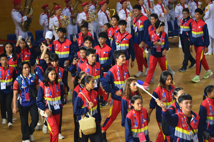 Đoàn thể thao học sinh Philippines diễu hành biểu dương thành tích 