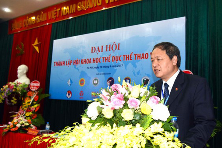 Giáo sư Lê Quý Phượng phát biểu trong một sự kiện thể thao - Ảnh: Cục TDTT