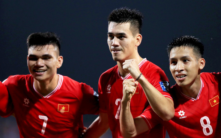 Tuyển Việt Nam - Philippines 3-2: Màn ra mắt cảm xúc