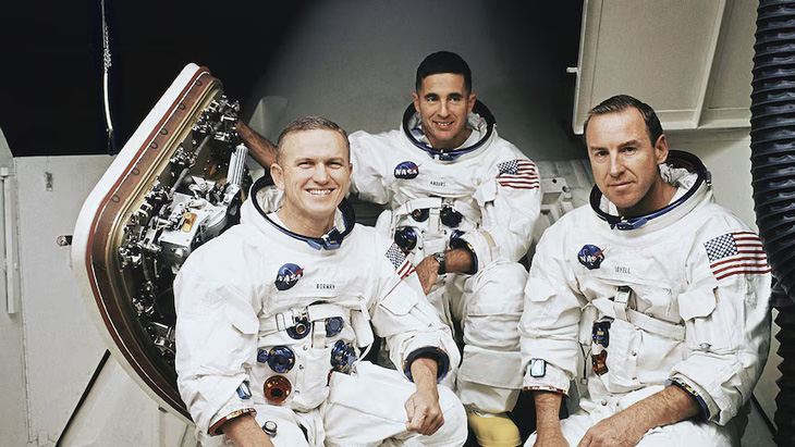 Ba thành viên của sứ mệnh Apollo 8: chỉ huy Frank Borman, phi hành gia William Anders và James Lovell Jr (từ trái qua) - Ảnh: ABC.NET.AU